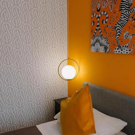 Gæstehus The B Place Cola Rom