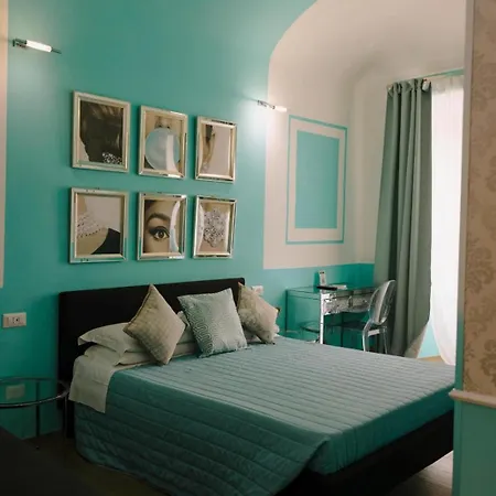 The B Place Cola 4* ローマ