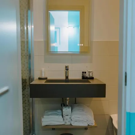 بيت ضيافة The B Place Cola