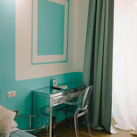 ゲストハウス The B Place Cola ローマ