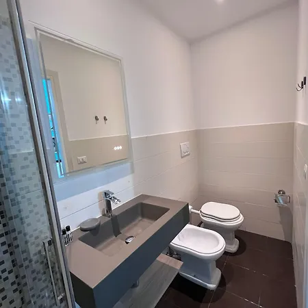 ゲストハウス The B Place Cola 4*