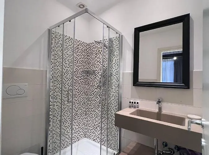 The B Place Cola Rom