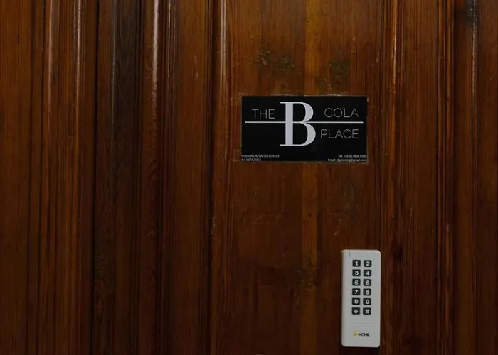 Гостевой дом The B Place Cola Рим