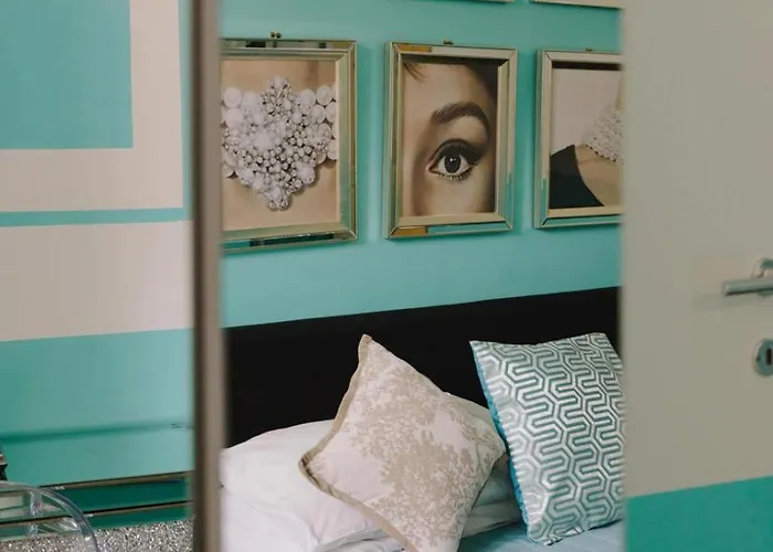 Pensionat The B Place Cola