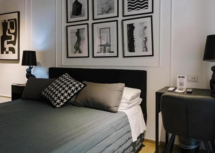 The B Place Cola 4* Rom