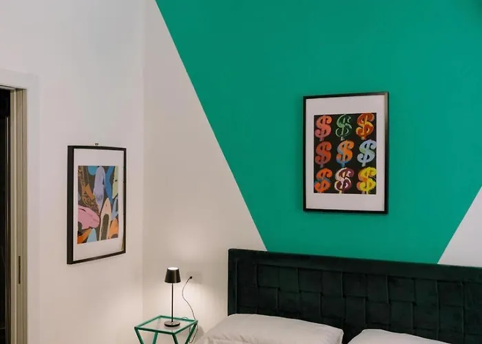 The B Place Cola Rom