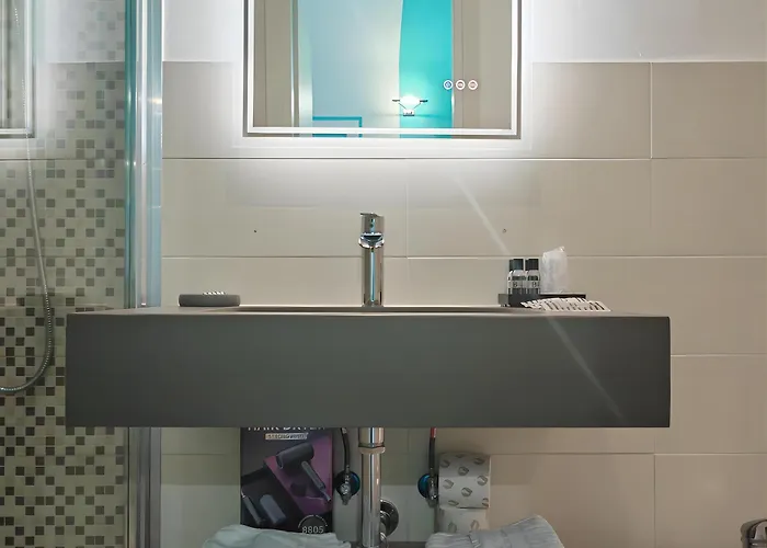 Pensionat The B Place Cola Rom