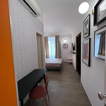 Guest house The B Place Cola