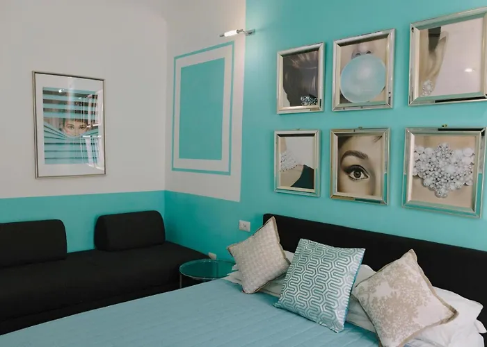 The B Place Cola Rome